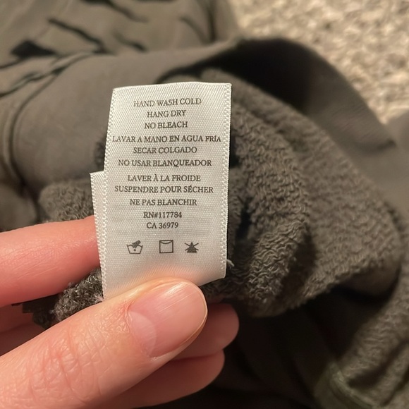 Rails Marlo Olive Flocked Tiger Print Sweatshirt Top Women’s S Textured Boho - Picture 13 of 16